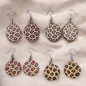 Boucles d’oreilles léopard en bois
